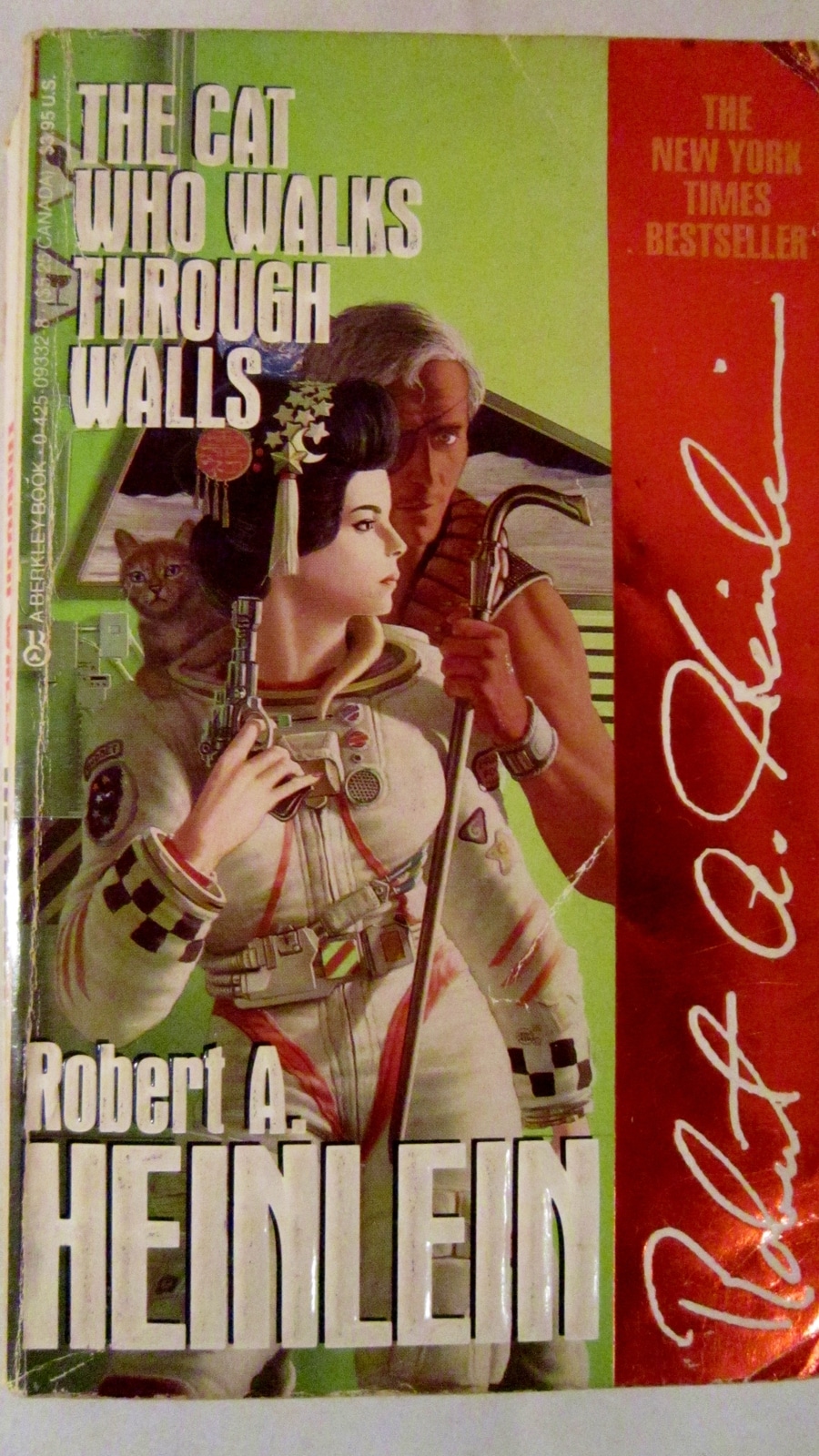 The Cat Who Walks Through Walls 1986 Robert A Heinlein Science Fiction ...